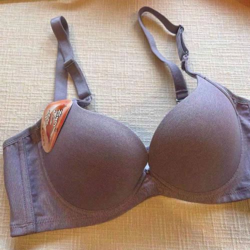 素面咖啡紗吸濕排汗無痕 T－Shirt Bra