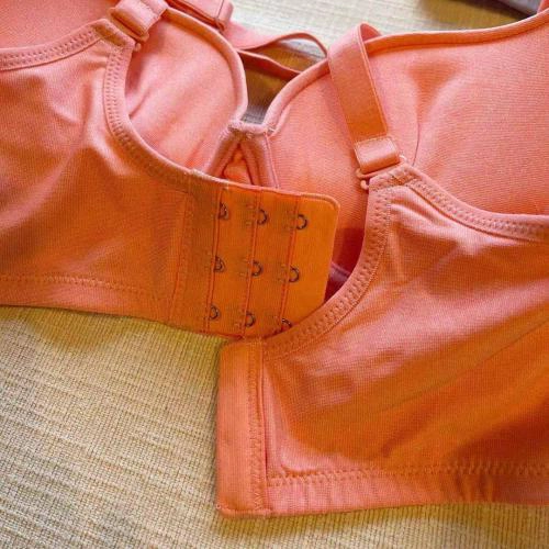 素面咖啡紗吸濕排汗無痕 T－Shirt Bra